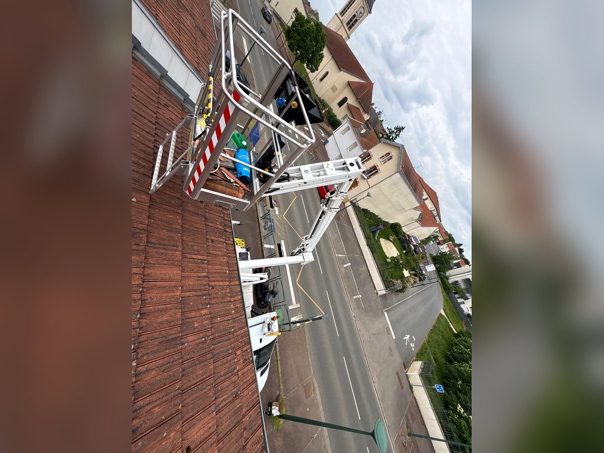Intervention de recherche de fuite avec nacelle à Saulxures-lès-Nancy par Calmel Couverture